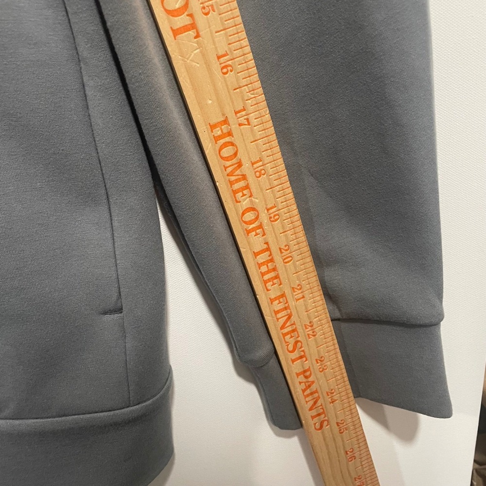 Nike 24.7 Impossibly Soft Cardigan Mens Large Grey HQ6948-084 Loose Fit NWT $125 - Picture 2 of 10
